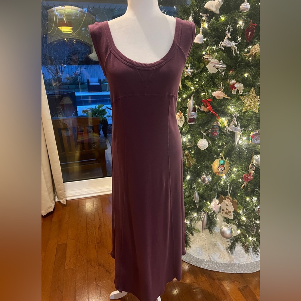 FB BEACH Plum Maxi Dress… size Med. Soft, stretchy, comfortable!